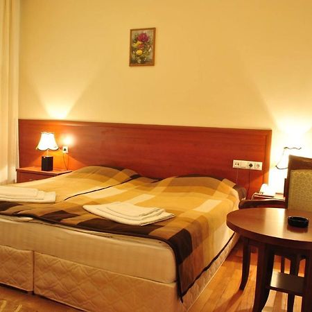 Arpa Hotel Yeghegnadzor Exterior photo