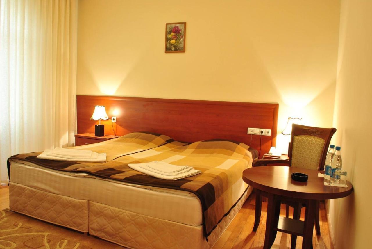 Arpa Hotel Yeghegnadzor Exterior photo