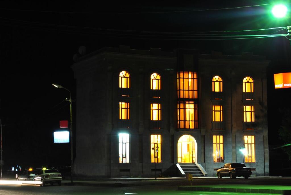Arpa Hotel Yeghegnadzor Exterior photo